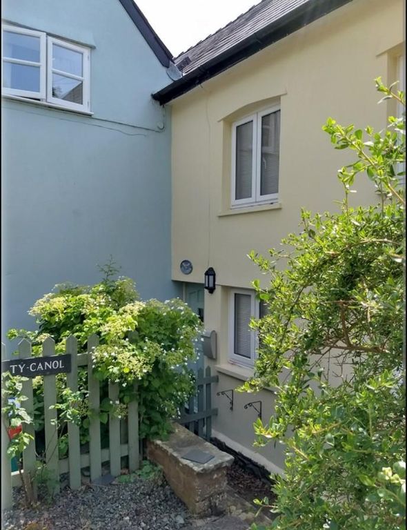 2 bed terraced house for sale in Trallong, Brecon LD3 Zoopla