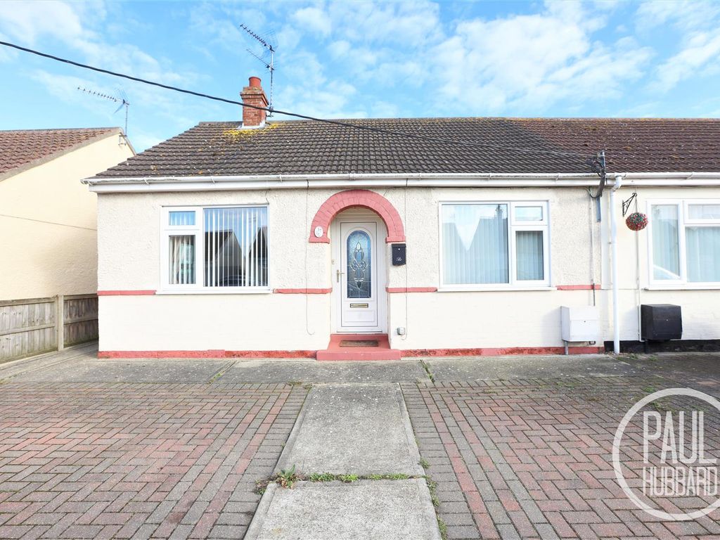 3 bed semidetached bungalow for sale in Poplar Road, Carlton Colville