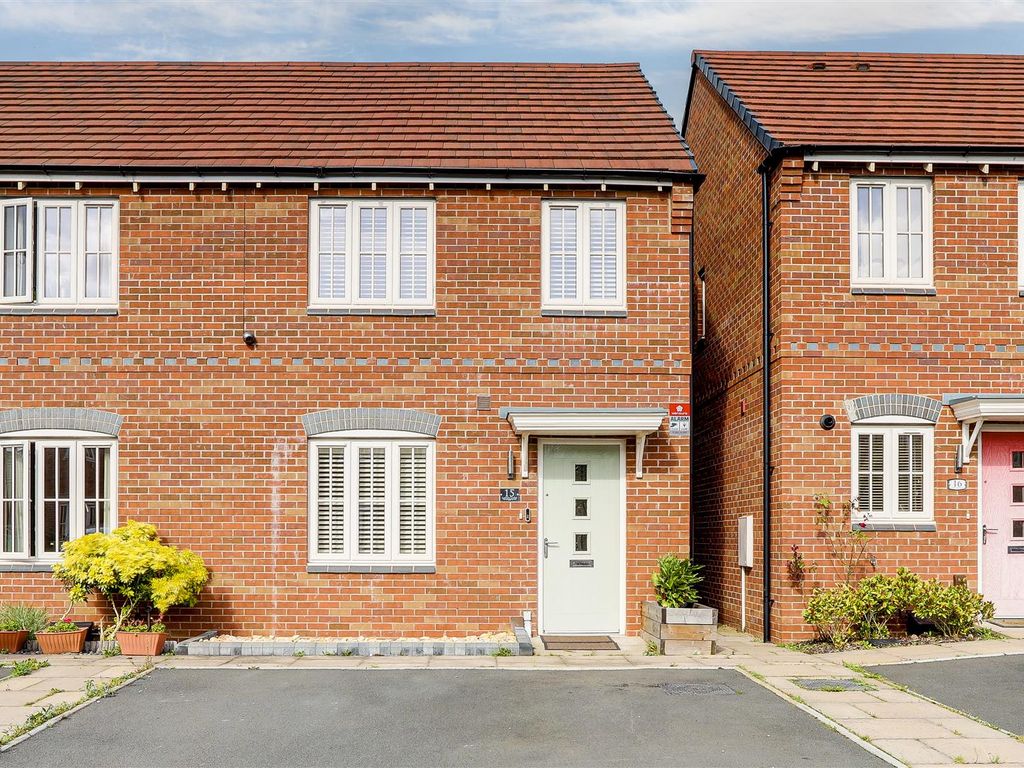 3 bed end terrace house for sale in Laxton Close, Aspley