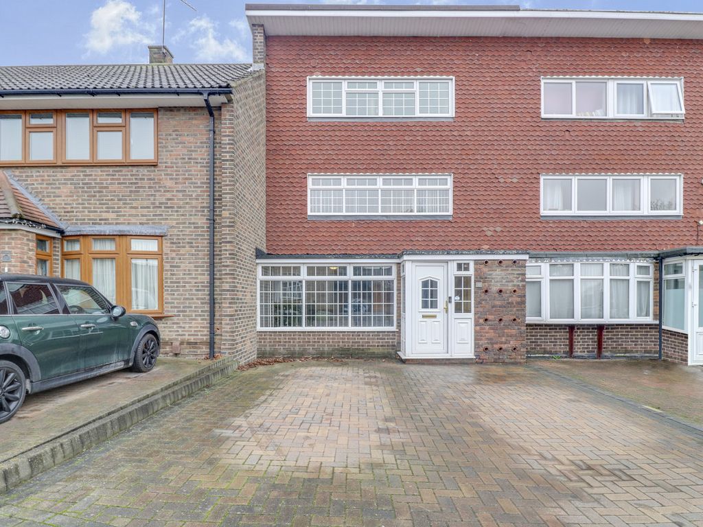 5 bed terraced house for sale in Ardleigh, Basildon SS16 Zoopla