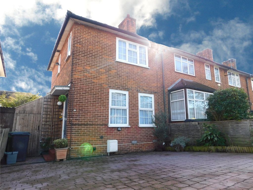 2 bed end terrace house for sale in Oakview Road, Catford, London SE6