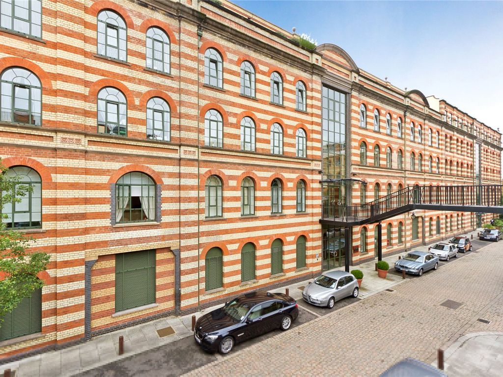 Brasenose Drive, Barnes, London SW13  