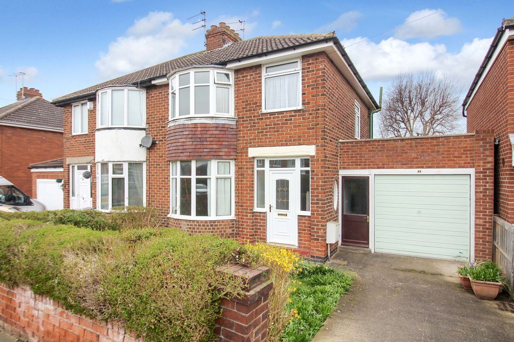 3 bed semidetached house for sale in The Garlands, York YO30 Zoopla