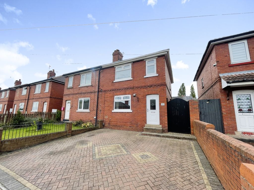 2 bed semidetached house for sale in Waverley Avenue, Thurcroft