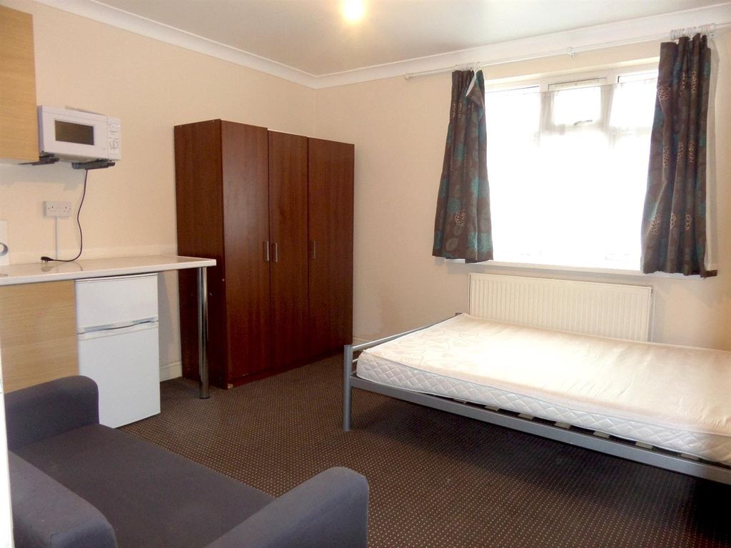 Studio to rent in Sixth Avenue, Hayes, Middlesex UB3 Zoopla