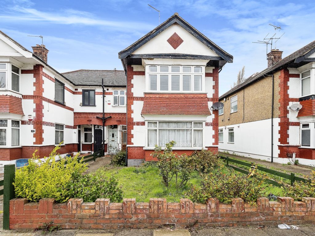 2 bed for sale in Lechmere Avenue, Woodford Green IG8 Zoopla