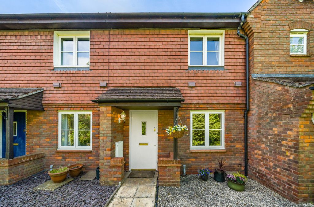 2 bed terraced house for sale in Breadels Field, Beggarwood