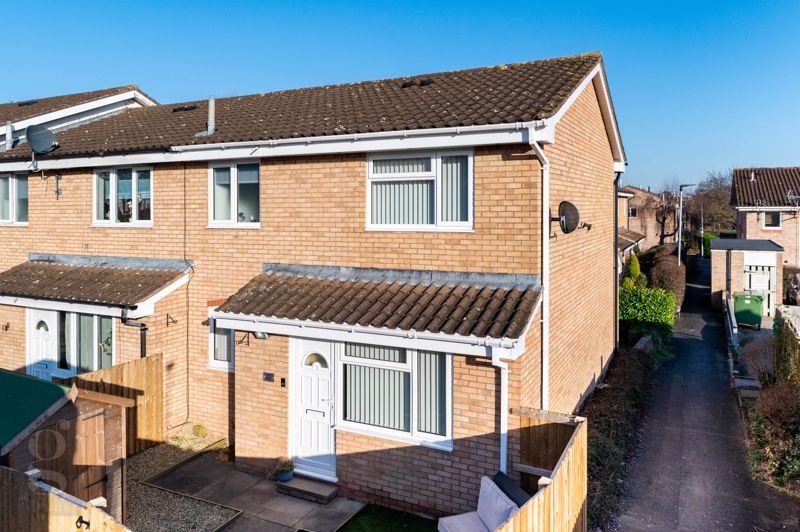 1 bed end terrace house for sale in Lingfield Walk, Bobblestock