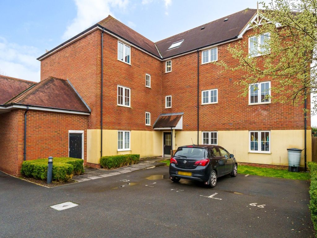 2 bed flat for sale in Shearing Drive, Burgess Hill RH15 Zoopla