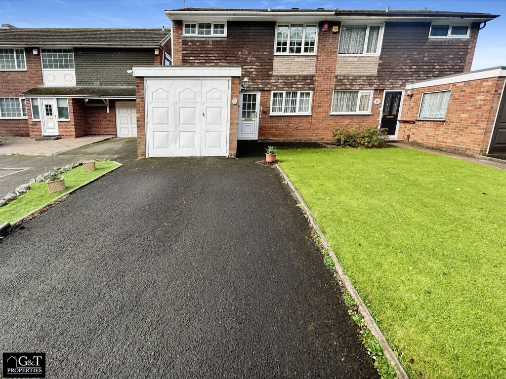 3 bed semidetached house for sale in Oaklea Drive, Cradley Heath B64