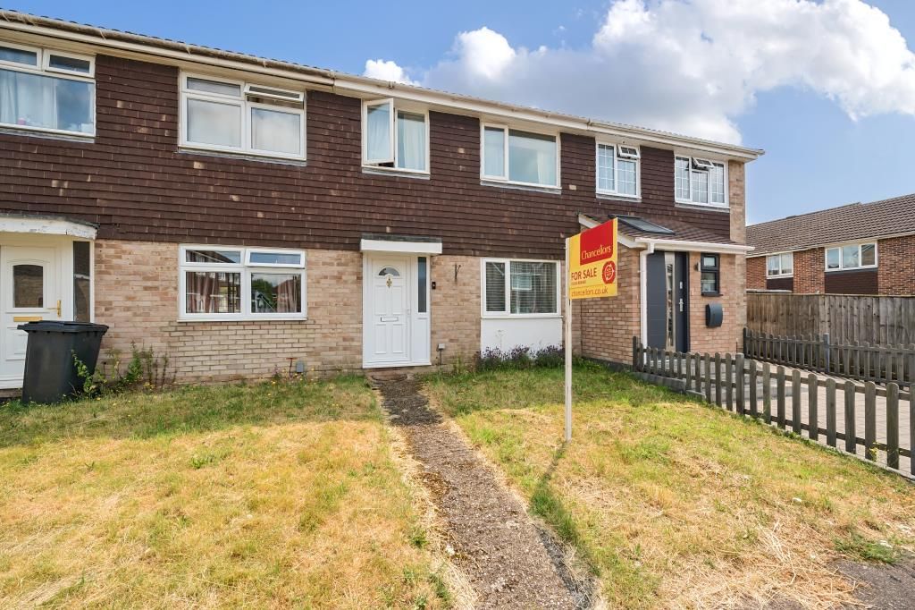 3 bed terraced house for sale in Newbury, Berkshire RG19, £325,000 Zoopla