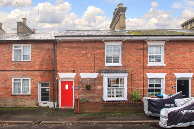 2 bed terraced house for sale in Charles Street, Tring HP23, £600,000 Zoopla