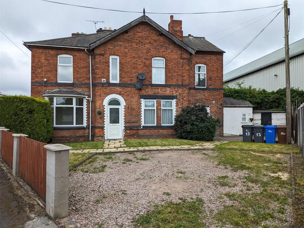 3 bed end terrace house for sale in Green Street, BurtonOnTrent