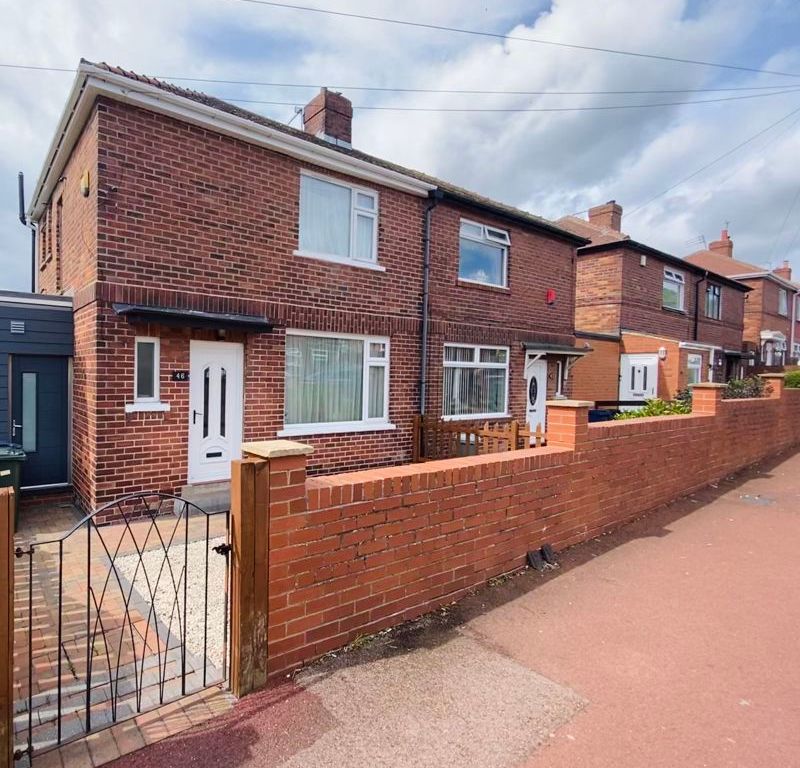 2 bed semidetached house for sale in Oakfield Gardens, Benwell