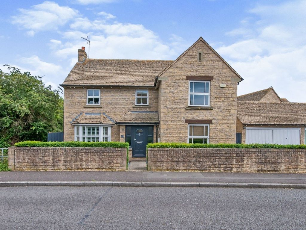 4 bed detached house for sale in Dexter Way, Warmington, Peterborough