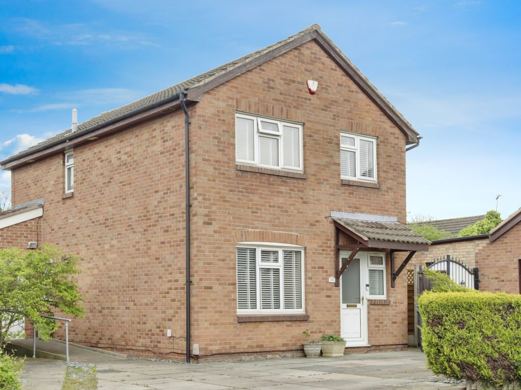 5 bed detached house for sale in Trevino Drive, Leicester