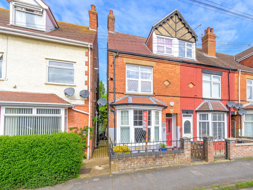 4 bed end terrace house for sale in Cavendish Road, Skegness PE25, £170,000 Zoopla