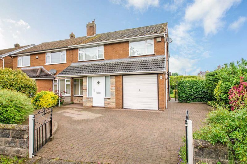 3 bed semidetached house for sale in Cannock Road, Chase Terrace