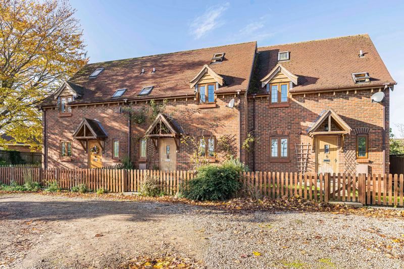 4 bed terraced house for sale in Bessels Way, Blewbury, Didcot OX11, £