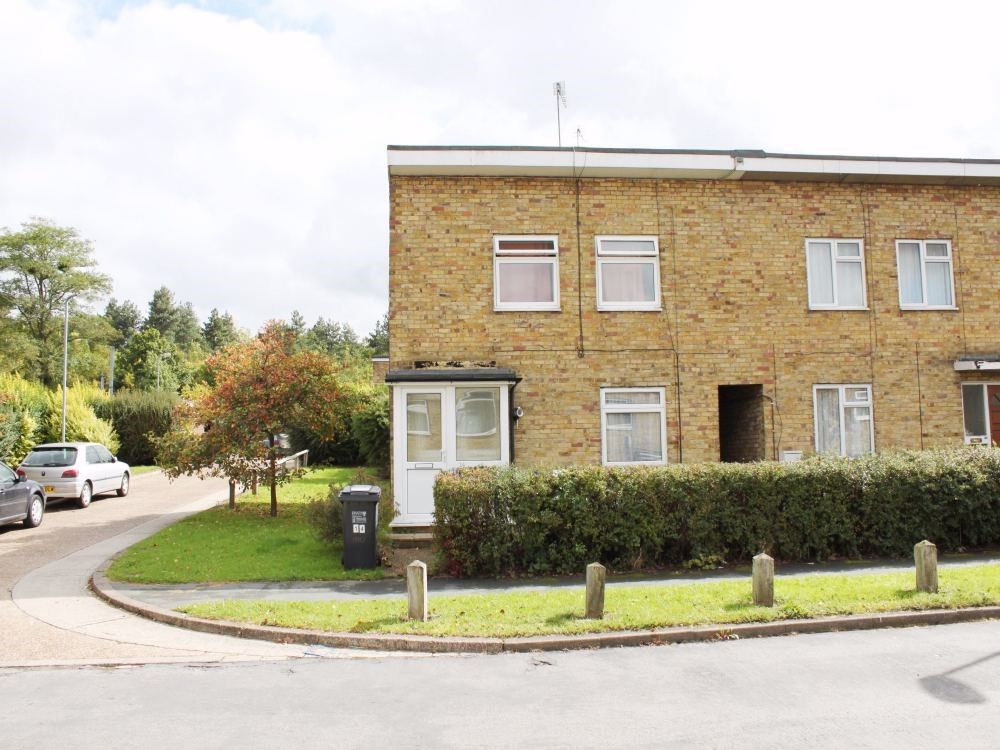 4 bed end terrace house to rent in Honeysuckle Gardens, Hatfield AL10