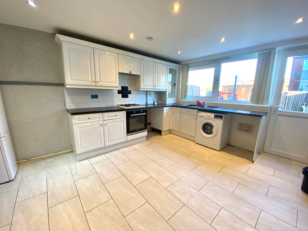 3 bed property to rent in Hospital Street, Hockley, Birmingham B19 Zoopla