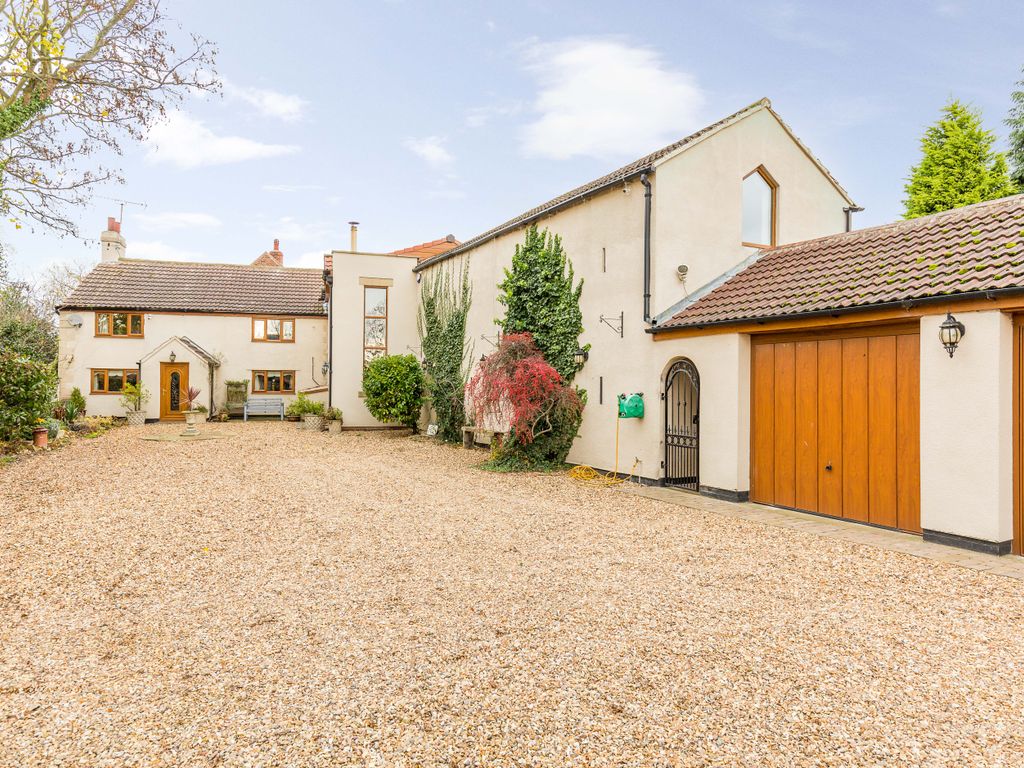 5 bed property for sale in Middlecroft, Thorpe Lane, Thorpe In Balne