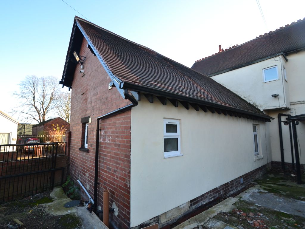 1 bed flat to rent in Little Lane, South Elmsall, Pontefract WF9 Zoopla