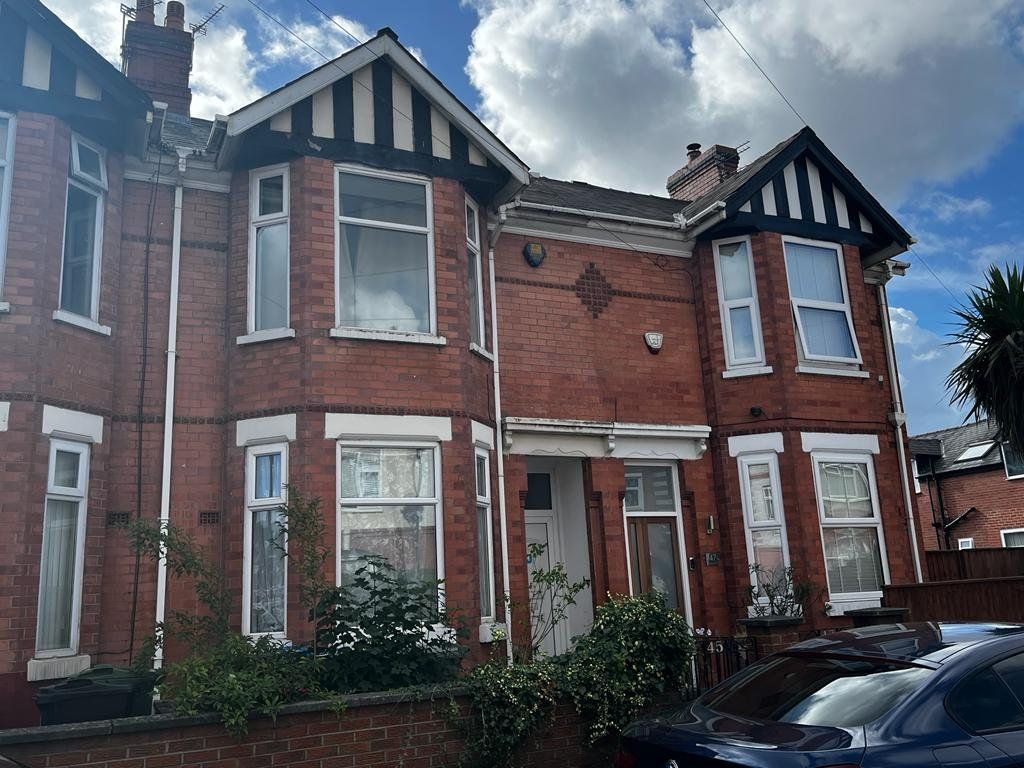 3 bed terraced house for sale in Railway Road, Stretford, Manchester