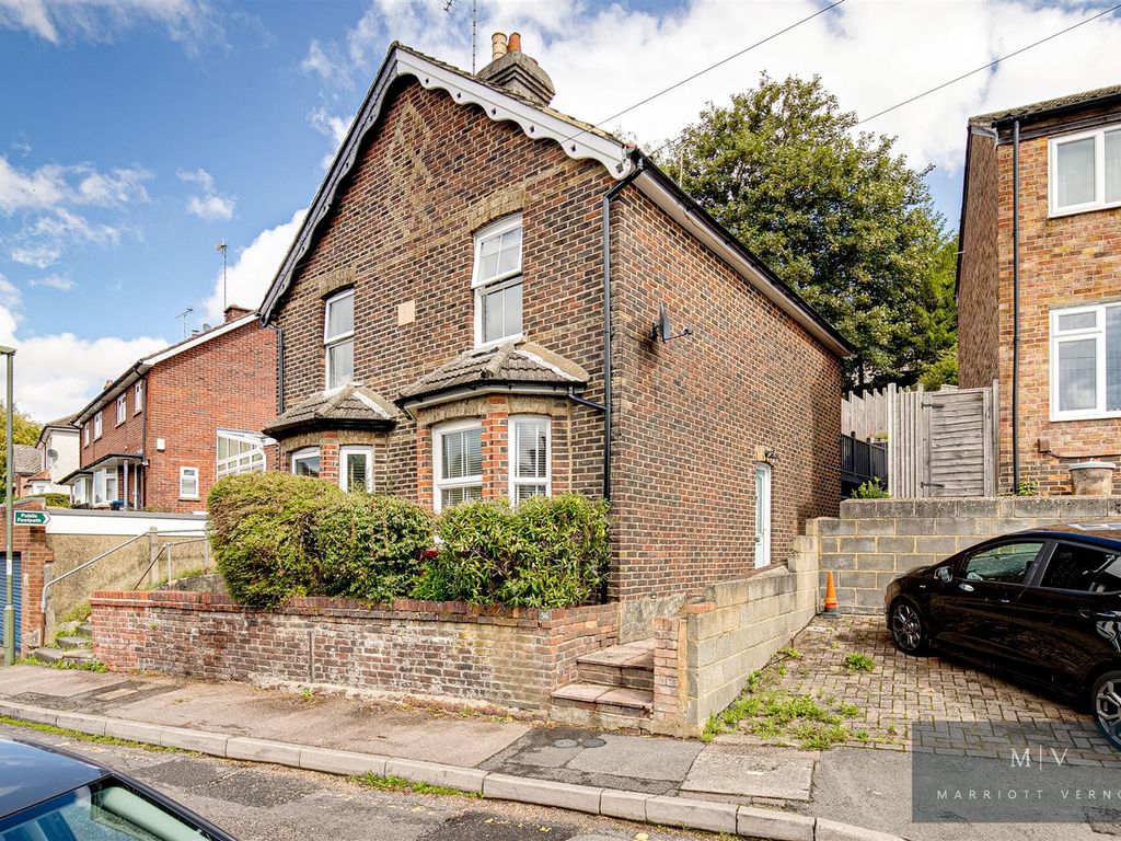 2 bed semidetached house for sale in Farningham Road, Caterham CR3, £375,000 Zoopla
