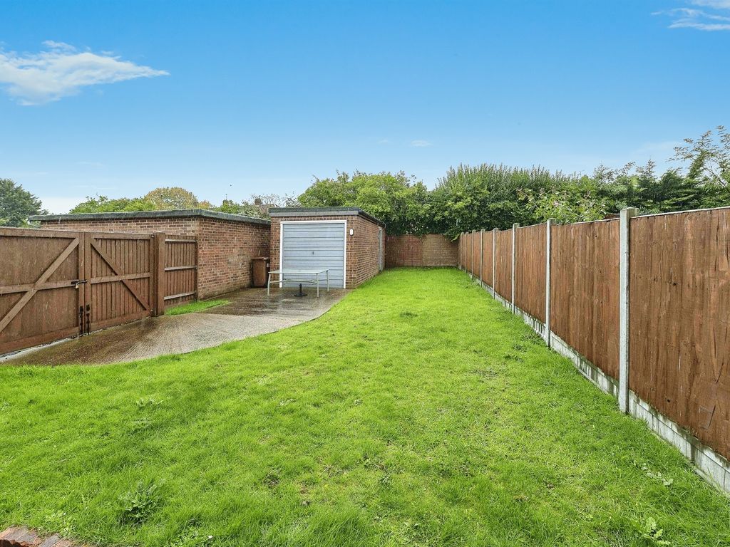 2 bed end terrace house for sale in Hyde Valley, Welwyn Garden City AL7