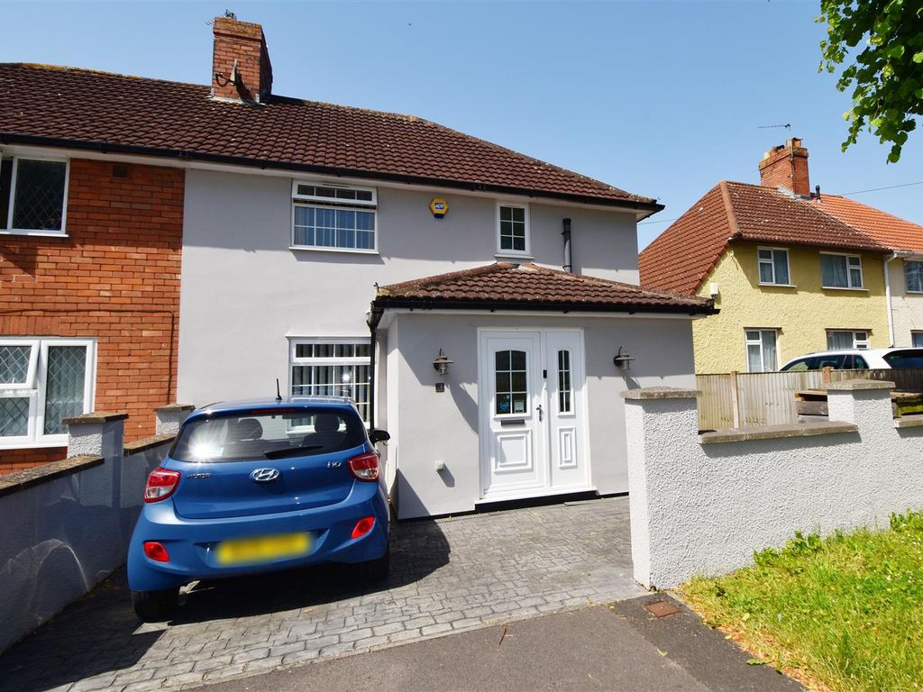 3 bed semidetached house for sale in Kingshill Road, Knowle Park