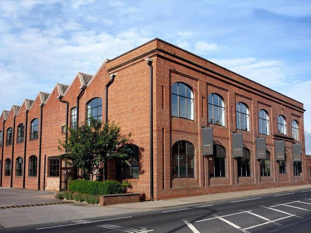 Serviced office to let in Airedale House, 423 Kirkstall Road, Leeds LS4