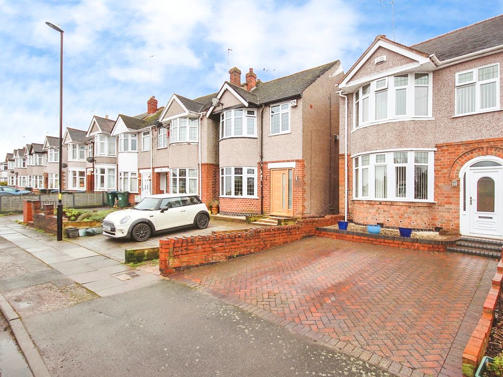 3 bed end terrace house for sale in Dulverton Avenue, Coundon, Coventry