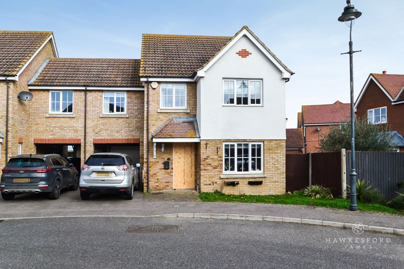 4 bed linkdetached house for sale in Stangate Drive, Iwade