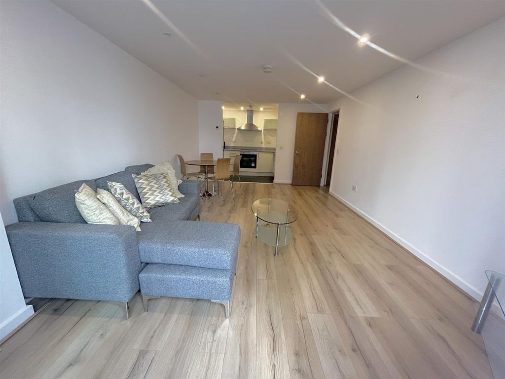 2 bed flat for sale in Cornhill, Liverpool L1, £179,950 Zoopla