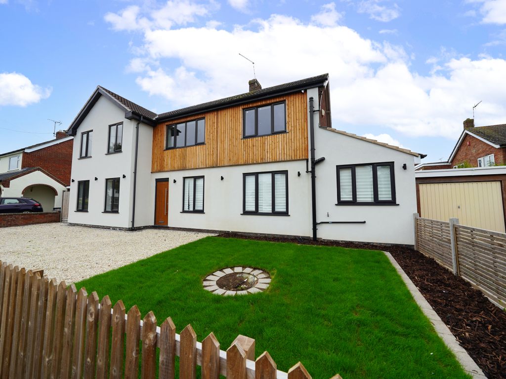 4 bed detached house for sale in Arnolds Crescent, Newbold Verdon