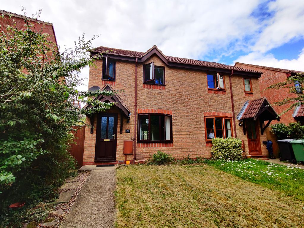 3 bed semidetached house for sale in Olive Avenue, Newton Flotman
