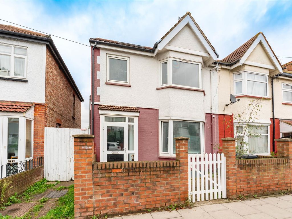 4 bed end terrace house for sale in Drayton Bridge Road, London W7, £