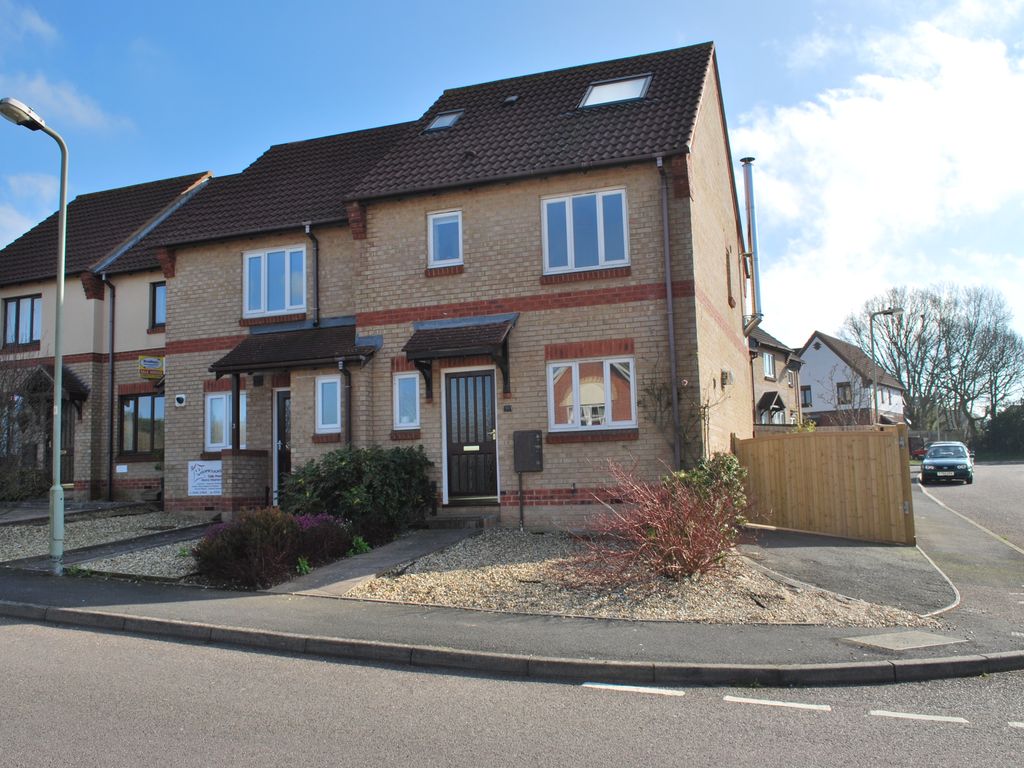 4 bed semidetached house to rent in Byron Way, Exmouth EX8, £1,495 pcm