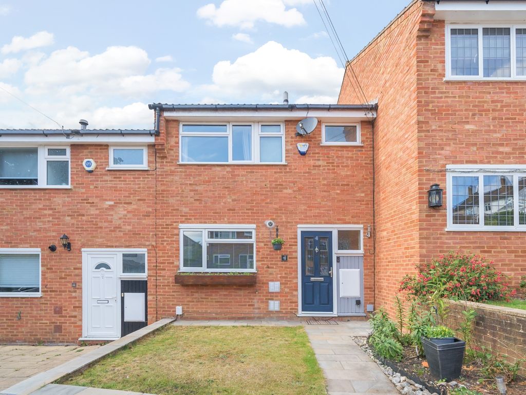 3 bed terraced house for sale in Chequers Close, Orpington BR5, £