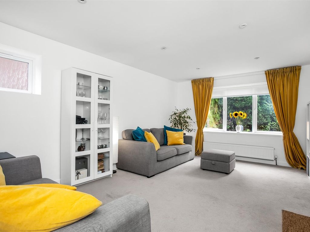 6 bed detached house for sale in Chaldon Common Road, Chaldon, Caterham