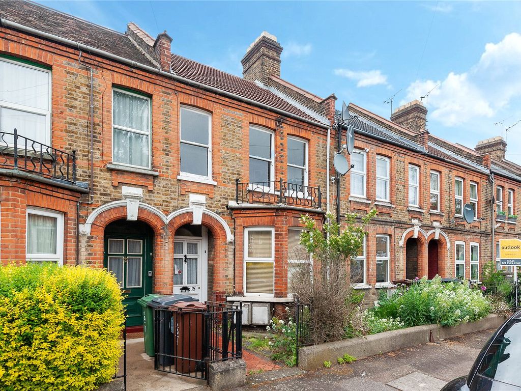 1 bed flat to rent in Courtenay Road, Walthamstow, London E17 Zoopla