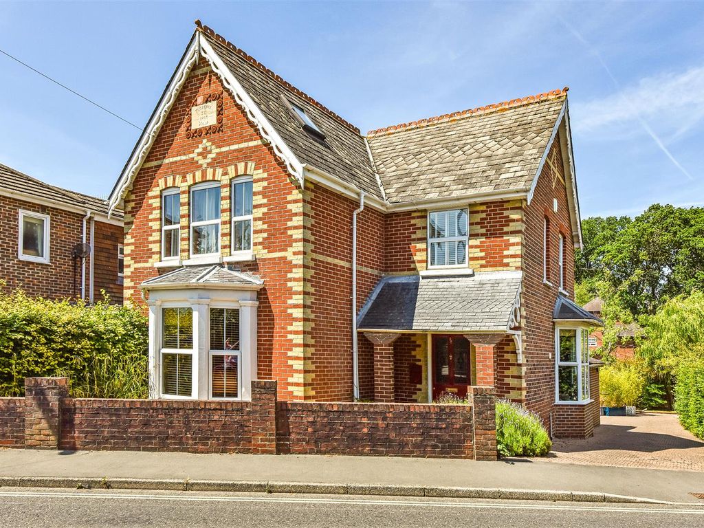 4 bed detached house for sale in Redhill Road, Rowland's Castle PO9