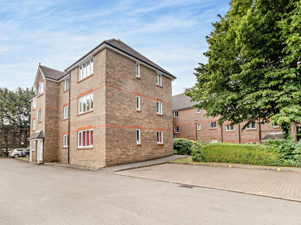 2 bed flat for sale in Granville Place, Elm Park Road, Pinner HA5, £375,000 Zoopla
