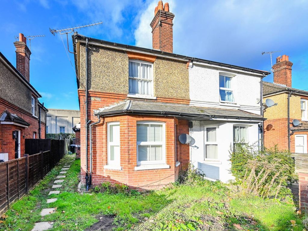 1 bed flat for sale in York Road, Woking GU22, £195,000 Zoopla