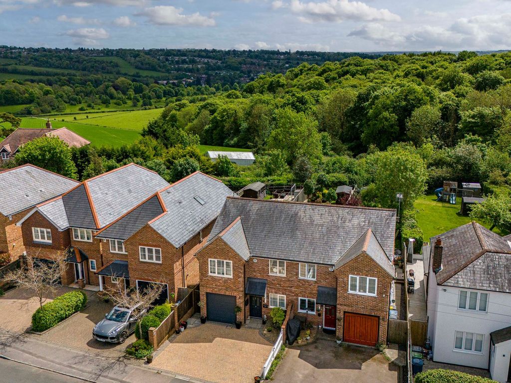 4 bed semidetached house for sale in Littleworth Road, Downley Village