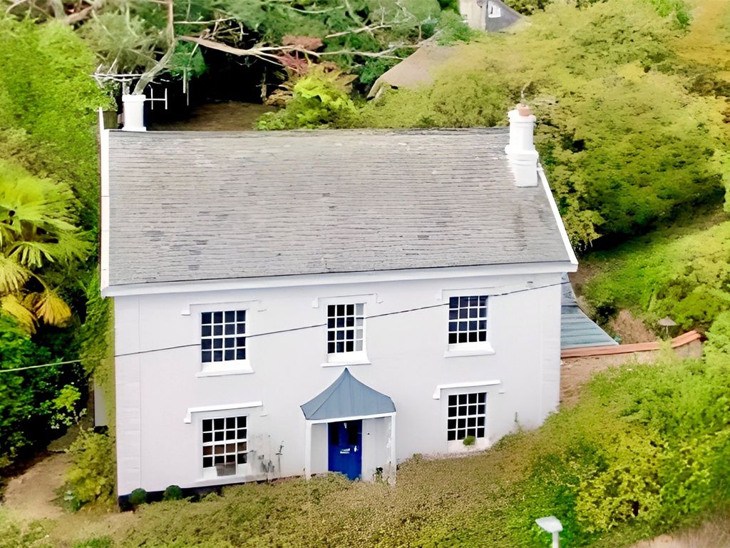 5 bed detached house for sale in Cotford Road, Sidbury, Sidmouth, Devon