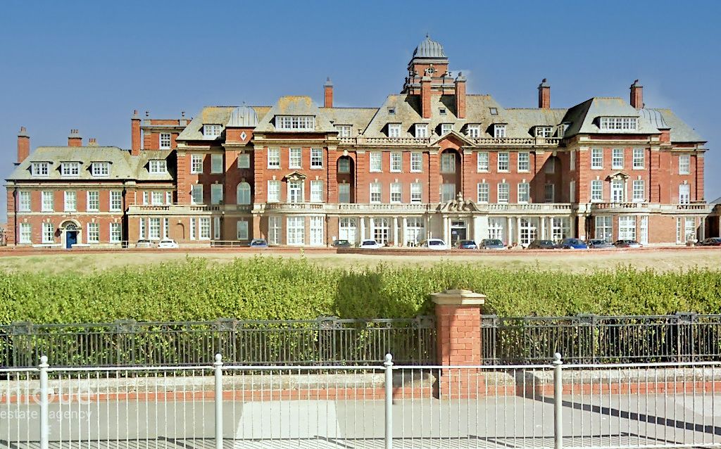 3 bed flat for sale in 162 Queens Promenade, Blackpool FY2 Zoopla