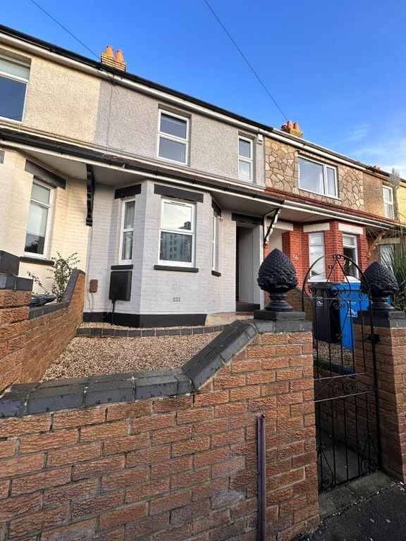3 bed terraced house to rent in Sterte Road, Poole BH15, £1,500 pcm