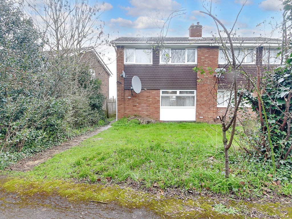 3 bed semidetached house for sale in Close, Abbeymead